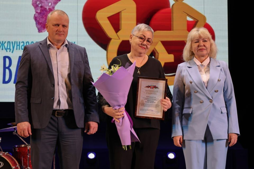 МЫ ЖИВЕМ, ЧТОБЫ НЕСТИ МИРУ ДОБРО И КРАСОТУ: В АРМАВИРЕ ОТМЕТИЛИ МЕЖДУНАРОДНЫЙ ДЕНЬ ИНВАЛИДОВ