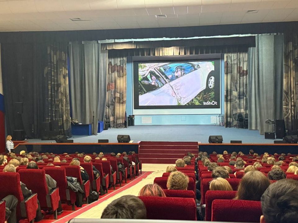 Сотрудники Госавтоинспекции г.Новороссийска провели лекционное занятие с курсантами Морского транспортного колледжа