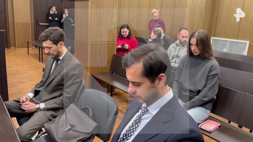 Cуд Москвы продлил срок домашнего ареста блогеру Александре Митрошиной по уголовному делу об отмывании денег на шесть месяцев