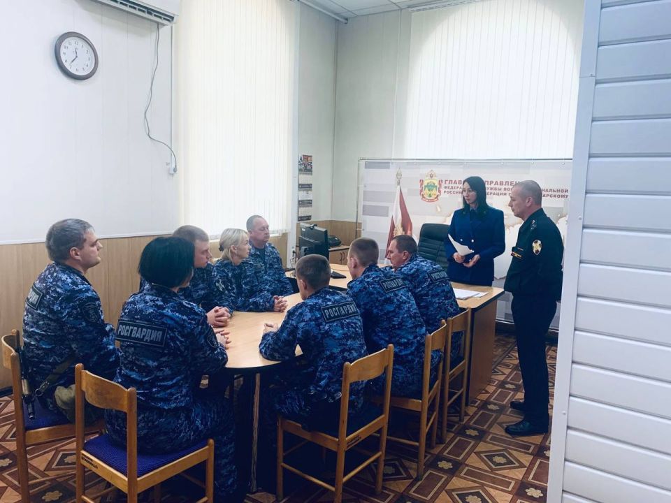 В рамках работы по правовому просвещению в преддверии Международного дня борьбы с коррупцией прокуратурой Тимашевского района проведен семинар с сотрудниками Росгвардии по вопросу профилактики коррупционных правонарушений