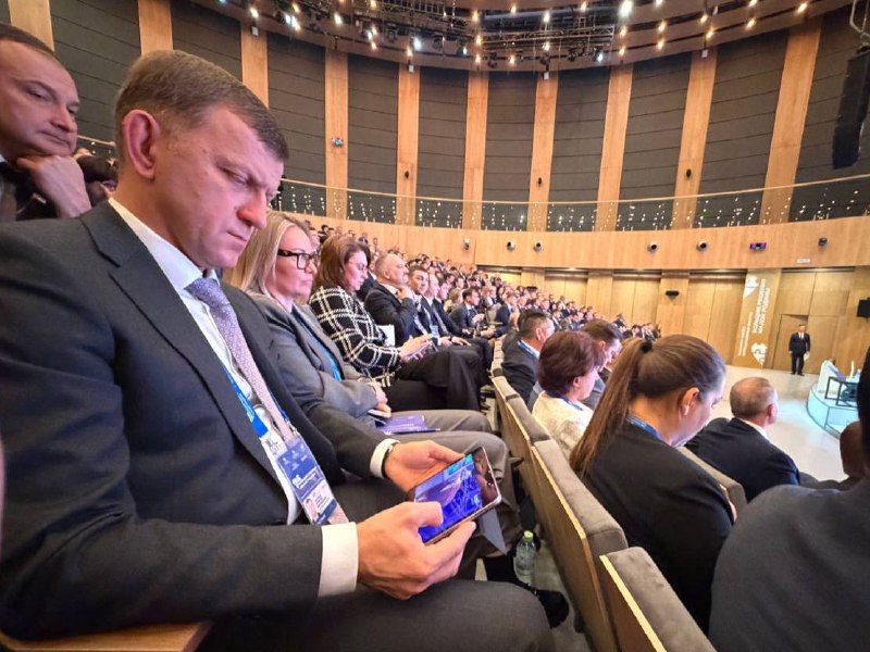 Глава Краснодара принимает участие в «Прямой линии» губернатора Кубани