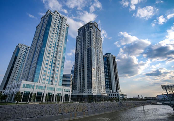 Горит «Грозный Сити» в столице Чечни. Это атака БПЛА