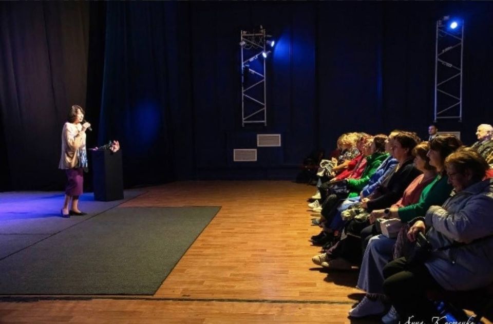 В городе-герое Новороссийске состоялся премьерный показ документального моноспектакля Тамары Юриной «Евгений Халдей. Их называли «Ночные ведьмы»