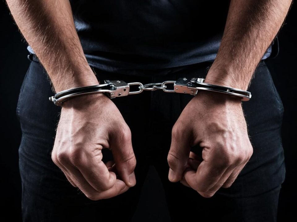 В Туапсе задержали крымчанина, который разрисовал памятник Ленину