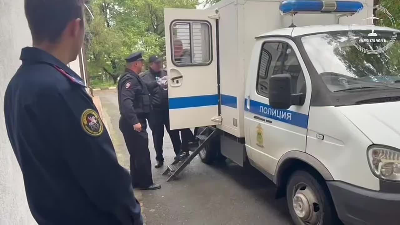 Суд продлил арест экс-главе Крымского района