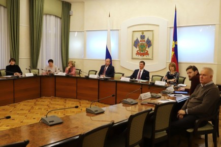 Зампредседателя комитета Совета Федерации по бюджету и финансовым рынкам Андрей Епишин провел совещание на тему «О механизмах возвращения в гражданский оборот неиспользуемых земельных участков, принадлежавших организациям...