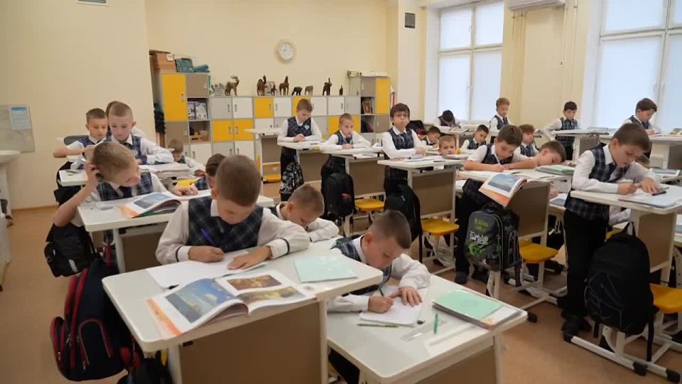 Выполняю обещание. На видео гимназия Эврика в Анапе