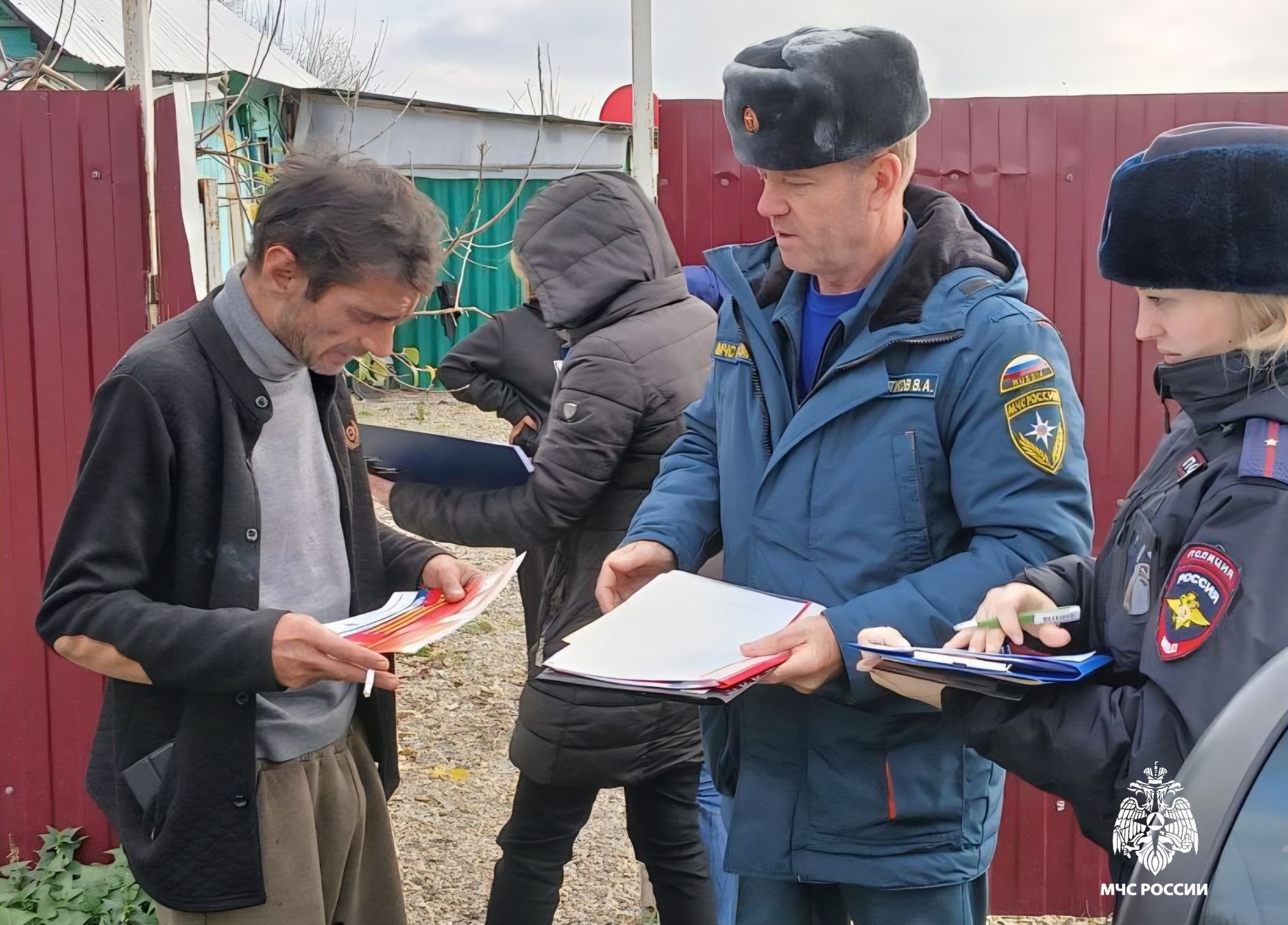 Представители МЧС России провели профилактическую работу с населением Курганинского района