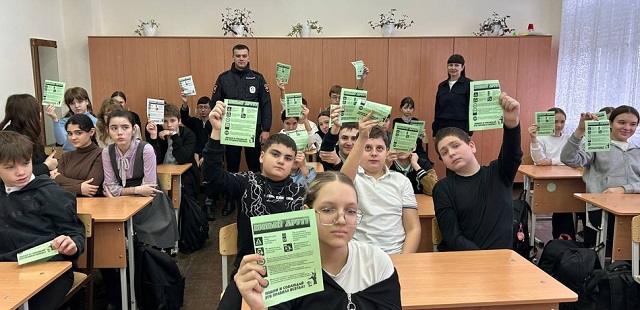 Автоинспекторы Кубани напоминают подросткам о недопустимости управления транспортом без водительского удостоверения