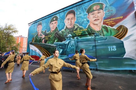 В Анапском индустриальном техникуме открыли мурал, посвященный героям СВО