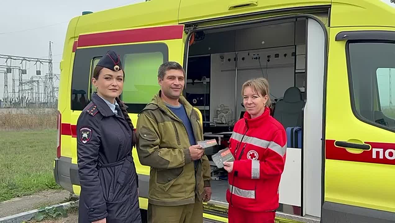 Сотрудники Госавтоинспекции Славянского района совместно с сотрудниками скорой медицинской помощи провели профилактическую акцию «За руль – только здоровым!»