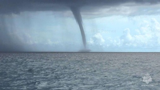 Смерчи ожидаются над Черным морем