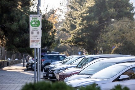 В новогодние праздники в Анапе муниципальные парковки станут бесплатными