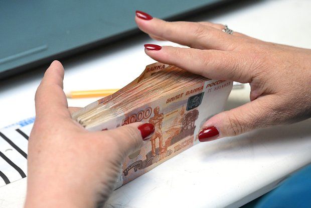 НБКИ: Число выдач потребительских кредитов в России упало до минимума с июня