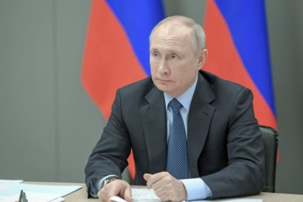 Москвичи и петербуржцы чаще других отправляют вопросы на прямую линию Путина