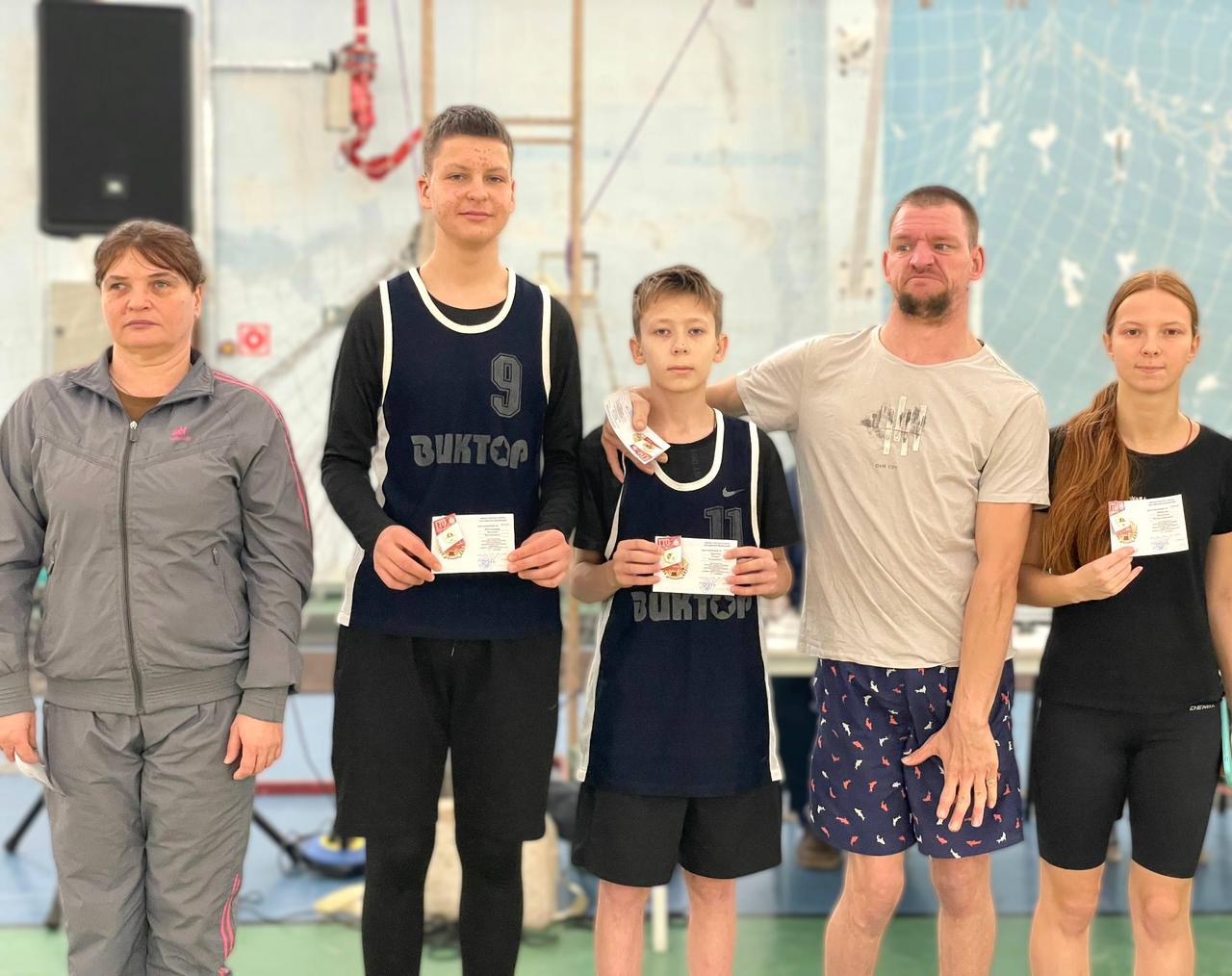 После успешного выполнения нормативов Всероссийского физкультурно-спортивного комплекса «Готов к труду и обороне» знаками отличия и удостоверениями к ним были награждены спортсмены Ейского района с ограниченными...