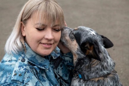 Хороших и безопасных выходных нашим подписчикам желает младший инспектор -кинолог УМВД России по городу Краснодару со своим четвероногим помощником Тануки!