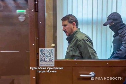 Верховный суд продлил арест экс-мэру Сочи и его жене