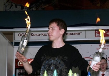 Депутат Брянской областной думы и глава движения «Россия православная» Михаил Иванов высказал мнение, что шумные новогодние корпоративы не соответствуют духу времени и нашим моральным принципам