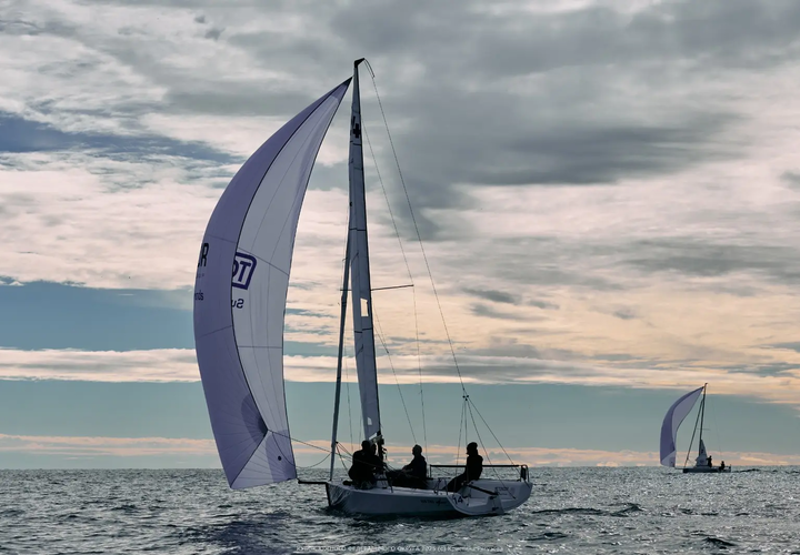 «Была настоящая рубка»: в Сочи стартовала зимняя серия Кубка ЮФО по парусному спорту