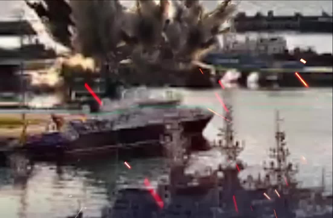 Сообщается о попытке противника атаковать морскими дронами подлодку в Новороссийске