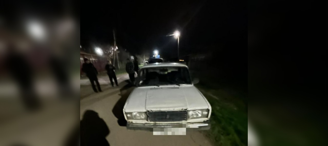 В Абинске женщина укатила на чужой машине прямо от владельца