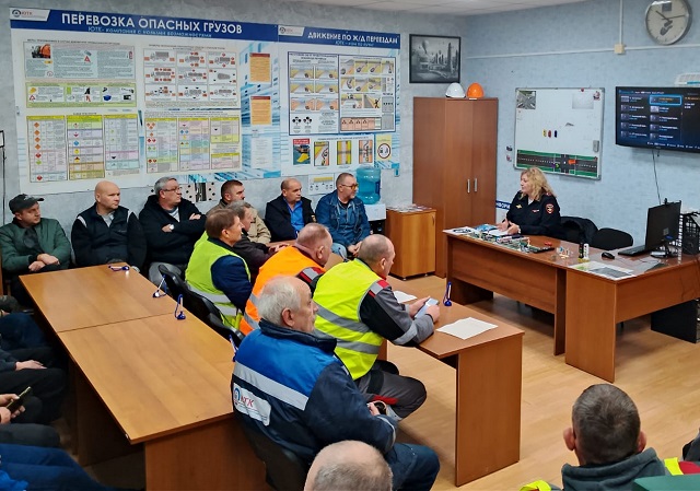 Автоинспекторы Кубани провели профилактическую встречу с водителями грузового транспорта