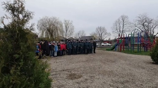 В СТАРОЙ СТАНИЦЕ ОТКРЫЛИ НОВУЮ УНИВЕРСАЛЬНУЮ СПОРТИВНО-ИГРОВУЮ ПЛОЩАДКУ