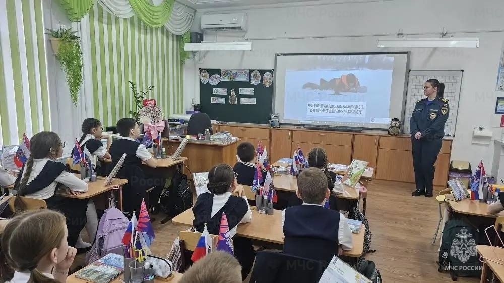 ГИМС о безопасность на водных объектах в зимний период: профилактическая работа с подрастающим поколением