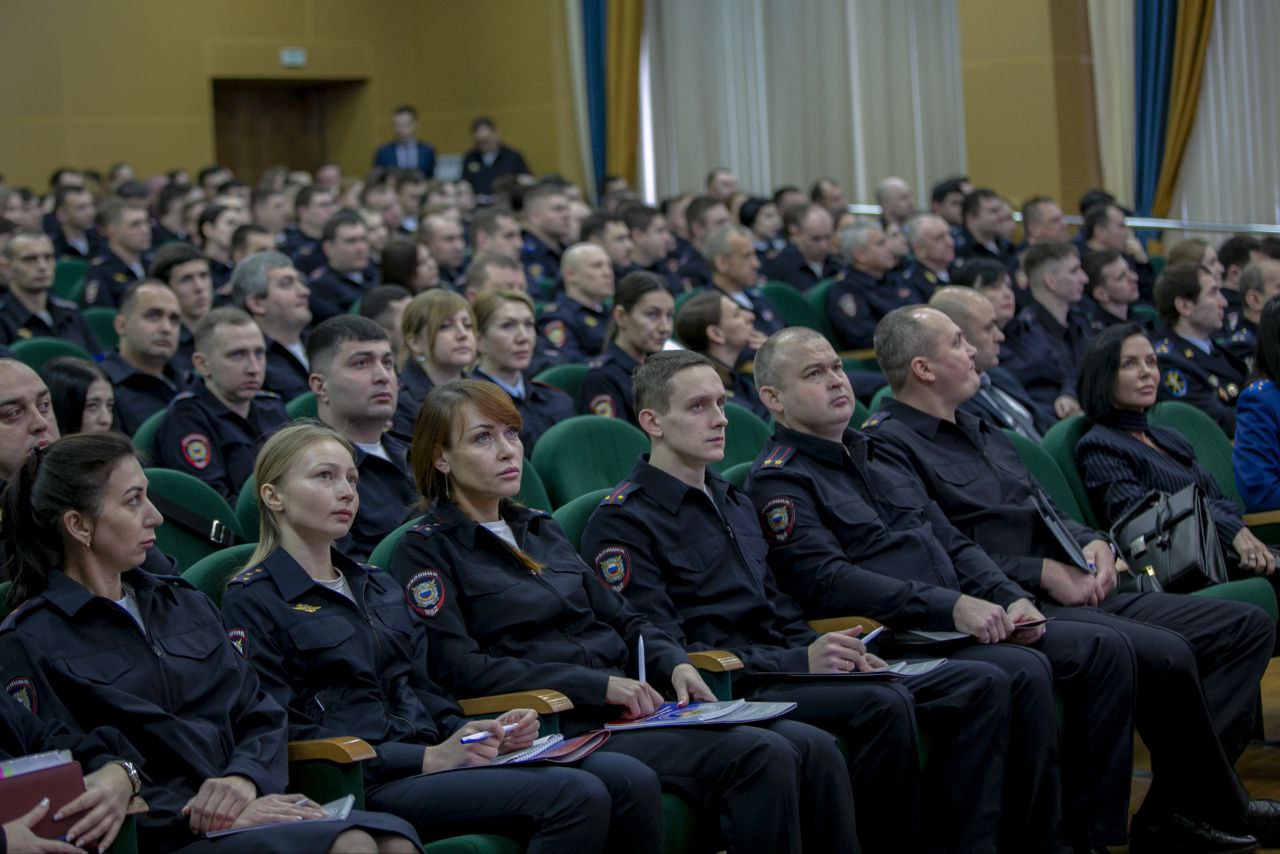 Почти 6 млрд рублей за этот год отдали аферистам жители Кубани – как этому противостоять?