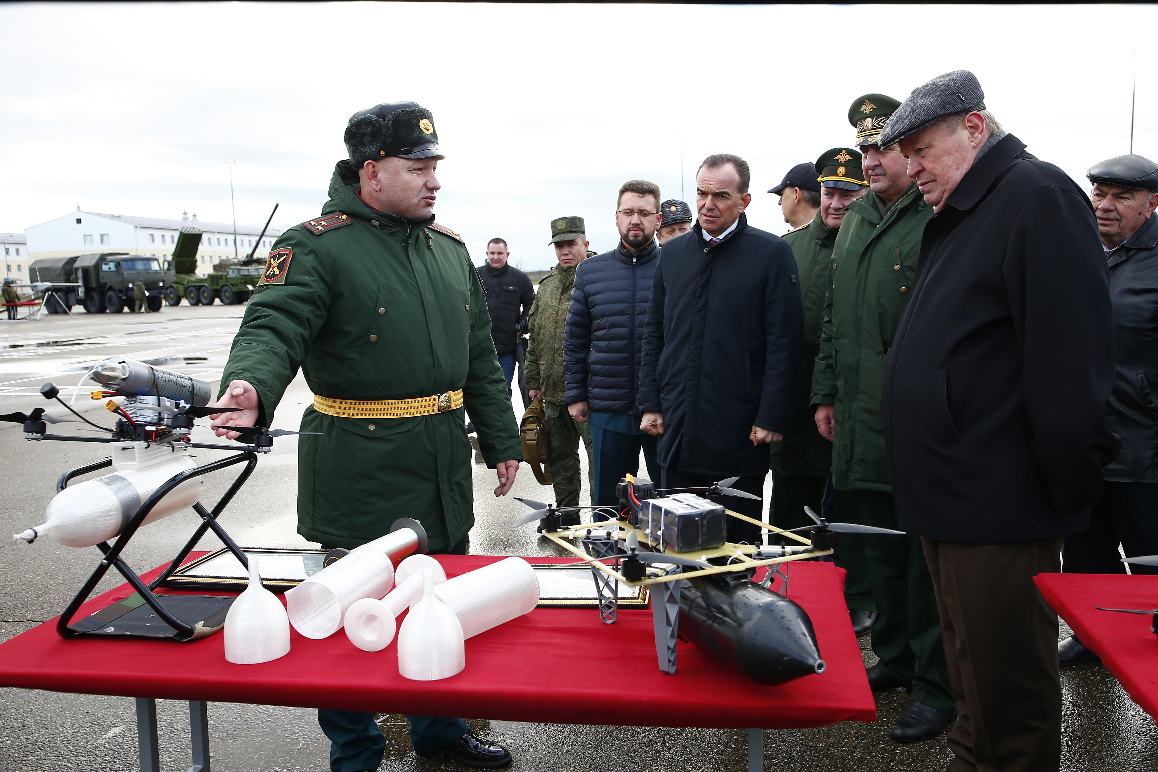 Вениамин Кондратьев поздравил военнослужащих 238 артиллерийской бригады с присвоением почетного наименования «гвардейская»