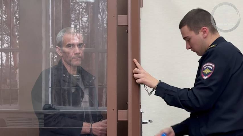 Краснодарцу дали 13 лет строгача за развратные действия в отношении двух школьниц