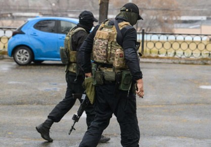 Вытащили без одежды: устроивший резню в школе подросток задержан спецназом