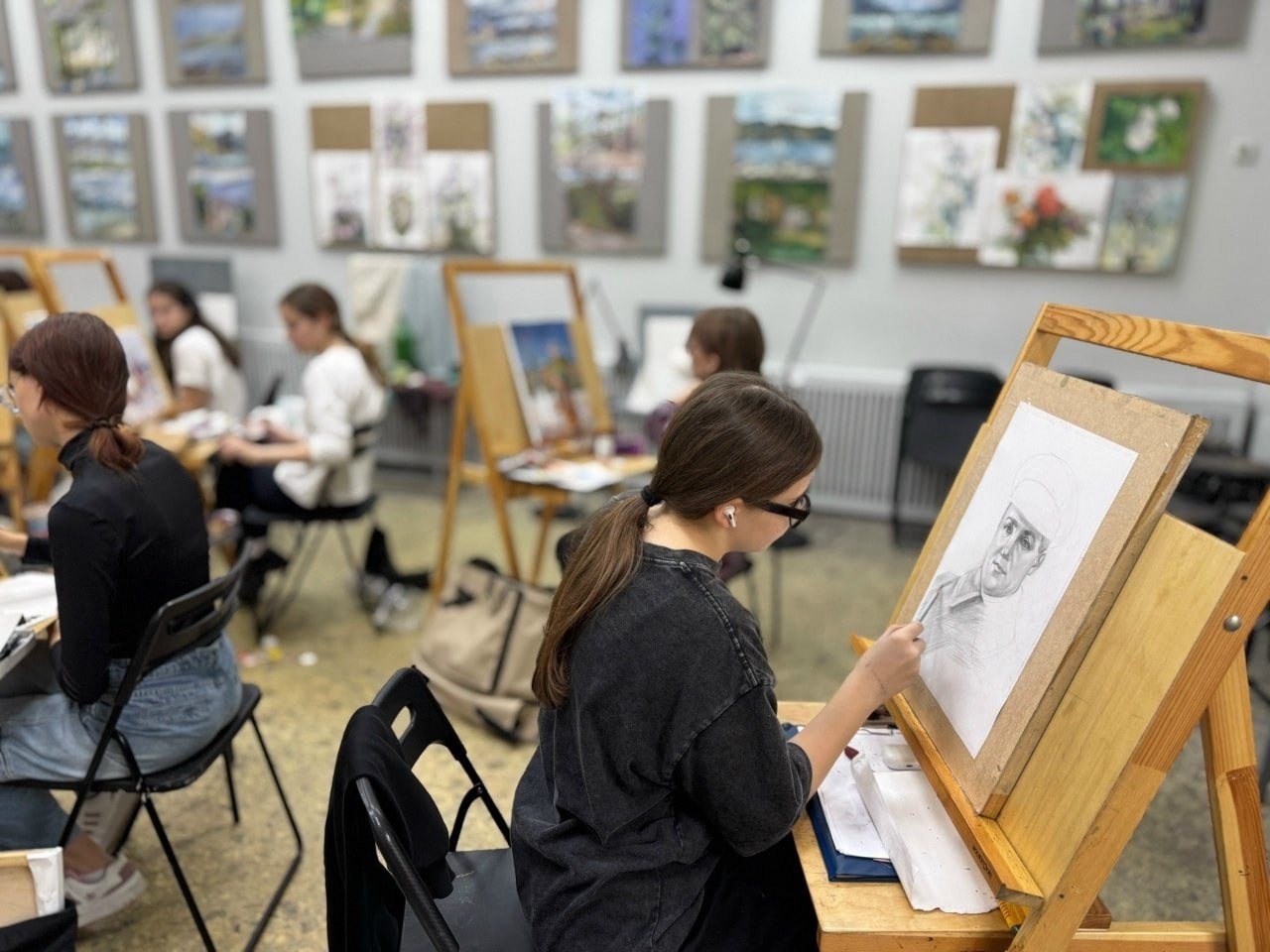 Юные художники города-героя Новороссийска приняли участие в VII Всероссийском изобразительном диктанте «Моя страна – моя история»