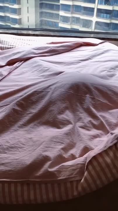 Когда пора вставать из теплой кроватки и идти на работу