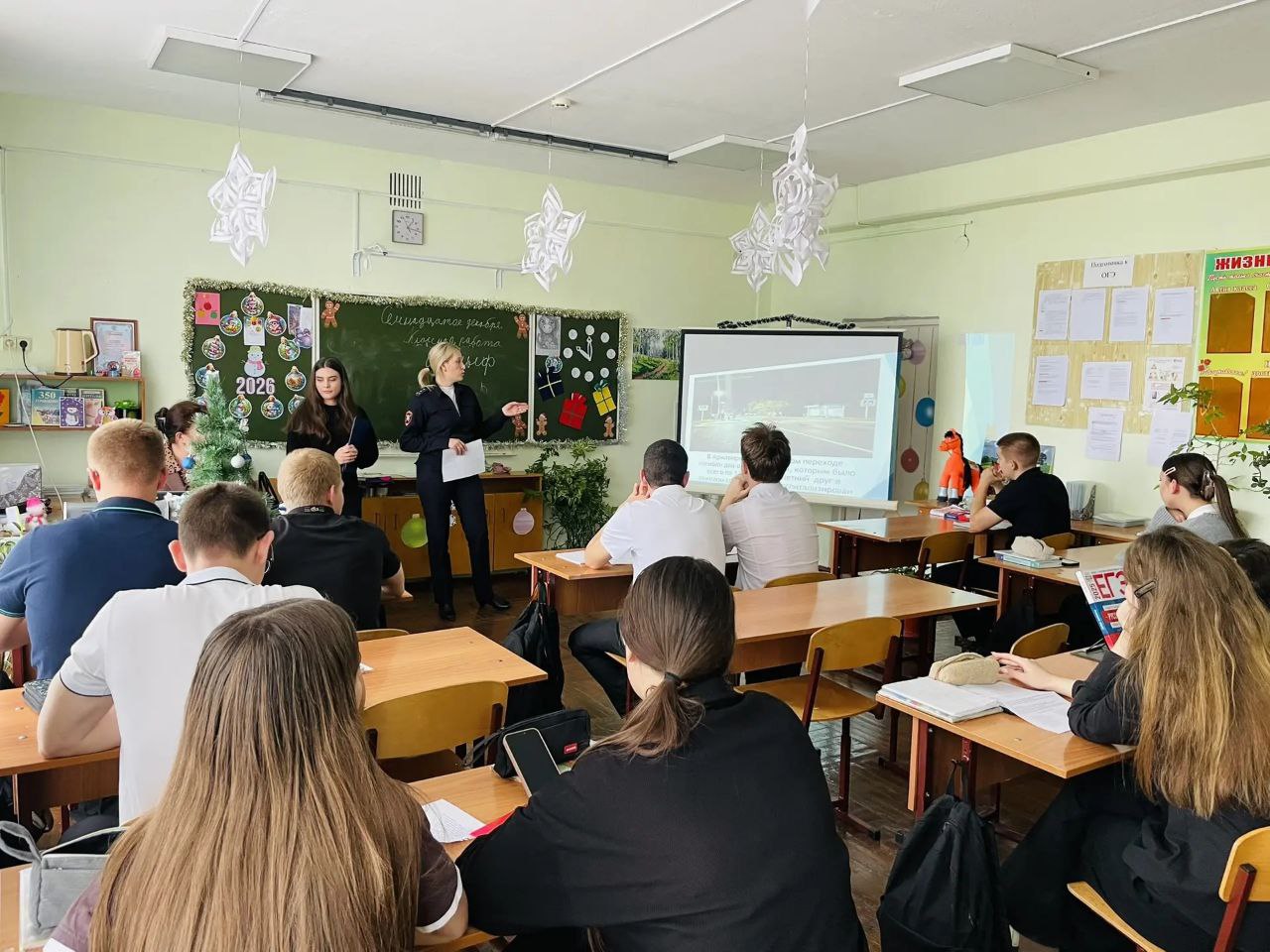 Автоинспекторы провели профилактическую встречу со школьниками Выселковского района