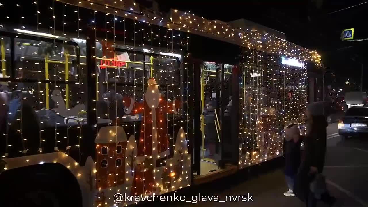 Андрей Кравченко: Новогодний общественный транспорт курсирует по улицам Новороссийска