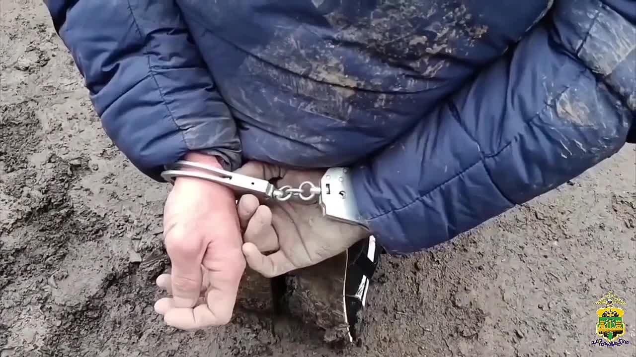 По горячим следам задержана группа мужчин, совершившая кражу в ювелирном магазине в Армавире