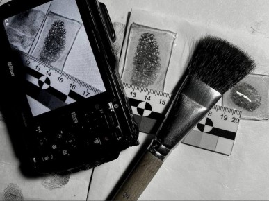 Курьер-воришка: доставка обернулась кражей из автомобиля в Новороссийске