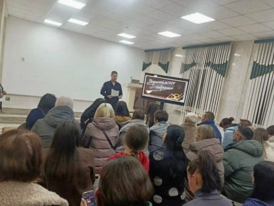 В рамках целевой профилактической акции «Внимание-дети!», сотрудник Ейской Госавтоинспекции и инспектор ПДН приняли участие в общешкольном родительском собрании МБОУ СОШ N9 с. Кухаривка