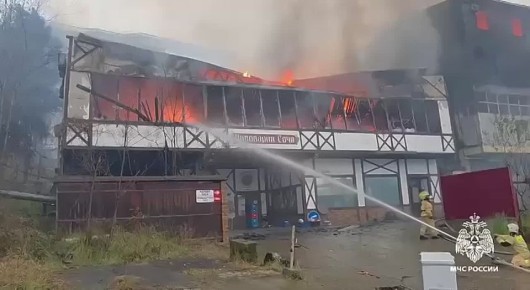 В результате пожара в Сочи на Транспортной улице пострадали три человека