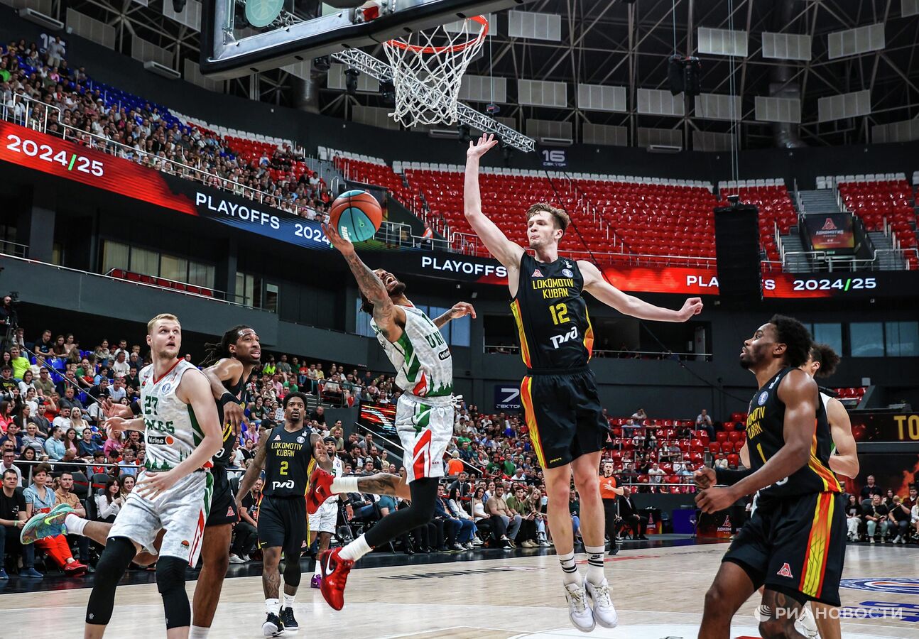 Елатонцев подписал контракт с Университетом Оклахомы