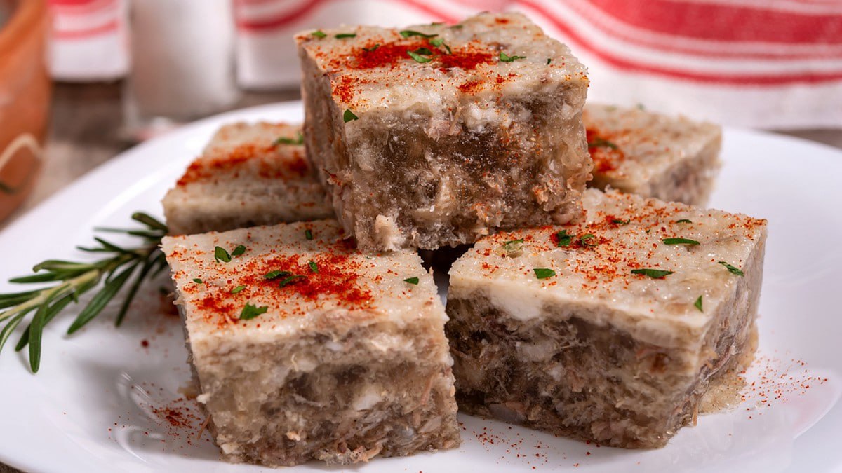 За сильный запах холодца на весь подъезд могут оштрафовать