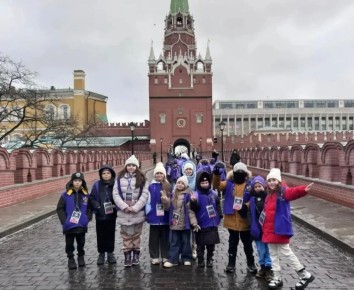АРМАВИРСКИЕ ШКОЛЬНИКИ ПОСЕТИЛИ КРЕМЛЕВСКУЮ ЕЛКУ
