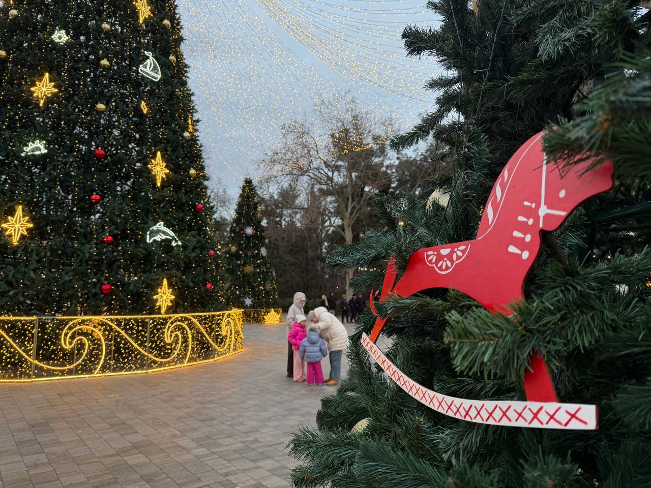 У погоды непогода. Новый день начинаем со штормового предупреждения