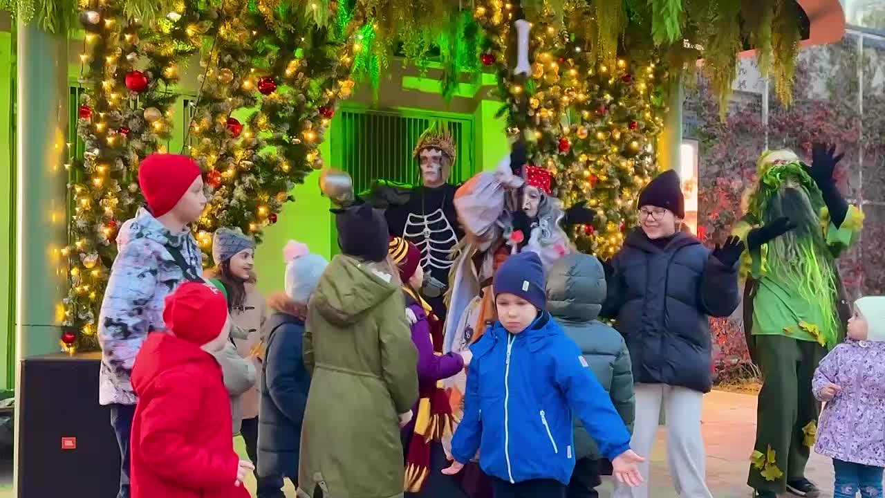 Прямо сейчас в парке - настоящее сказочное безумие!