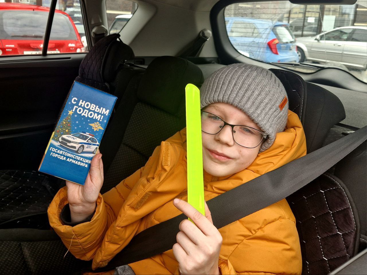 Сотрудники Госавтоинспекции г. Армавира провели мероприятие «Если любишь — пристегни!», в ходе которого водителям была доведена информация о необходимости строгого соблюдения правил перевозки детей