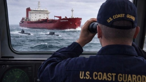 Захват танкера "Маринера": Американцы решили поставить русских на место. В "бой" идут подлодка и корабли ВМФ