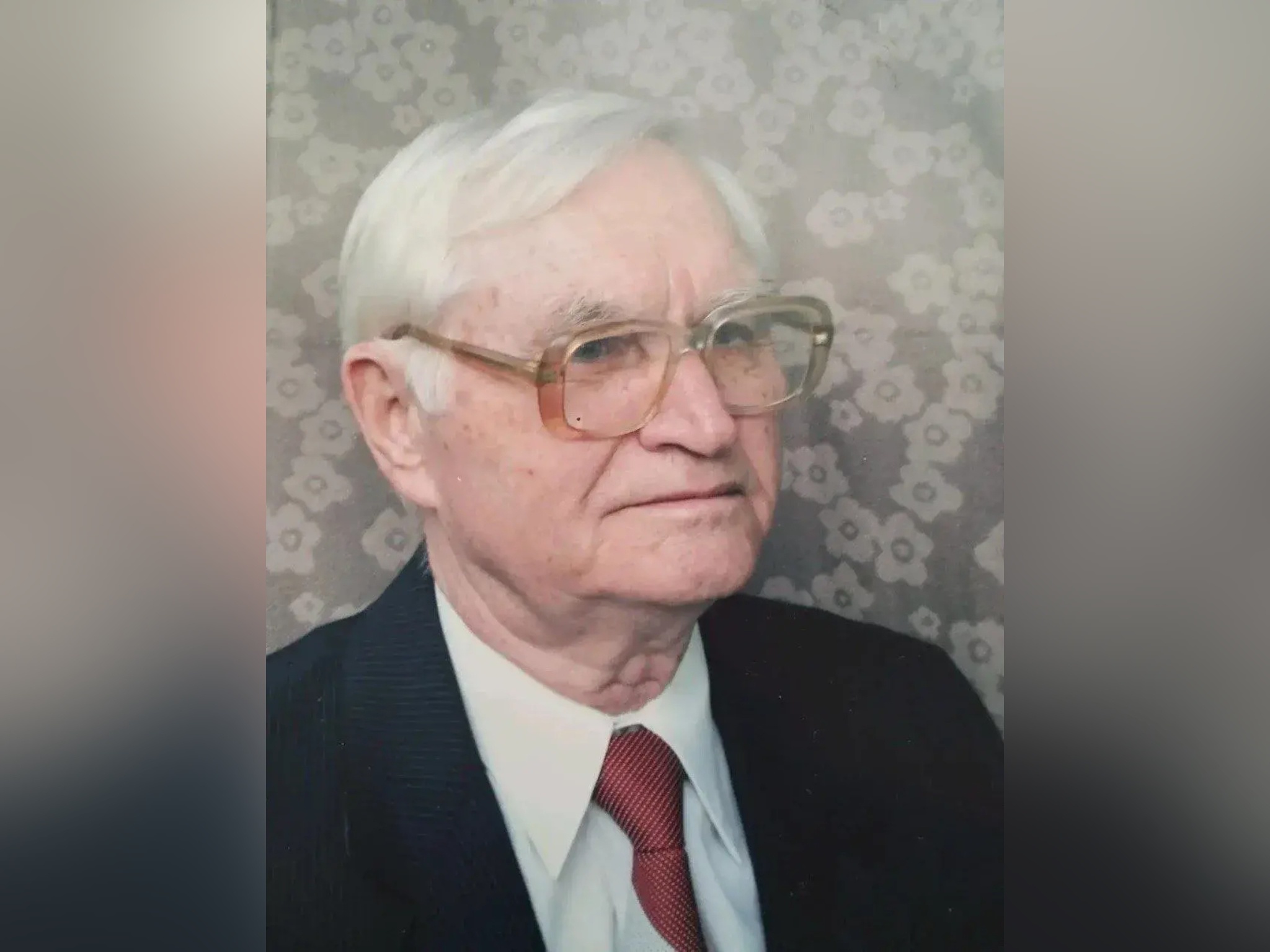 Вениамин Кондратьев поздравил с днем рождения ветерана Великой Отечественной войны из Краснодара