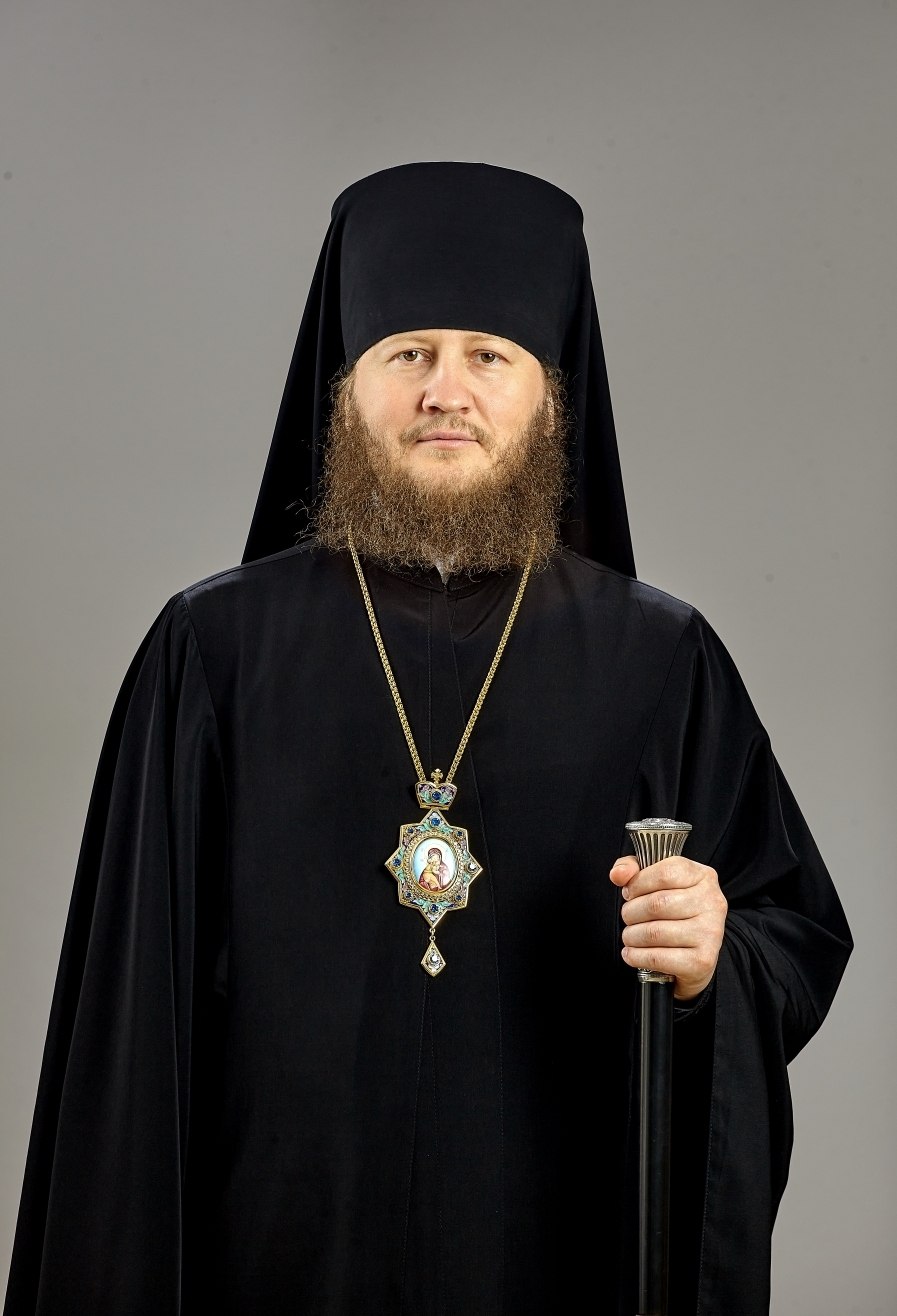 Дорогие братья и сестры»!. Примите мои сердечные поздравления с наступающим Новолетием и приближающимся великим и спасительным праздником Рождества Христова! Замечательные, всеми любимые зимние праздники объединяют нас...